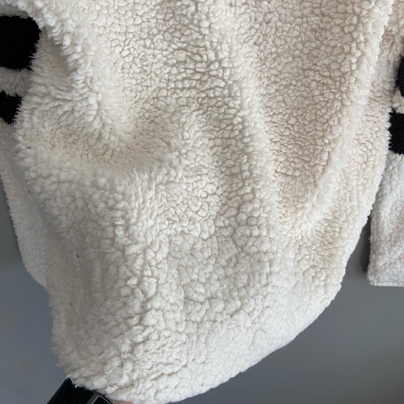 Fluffy White Sherpa - Picture 3 of 3